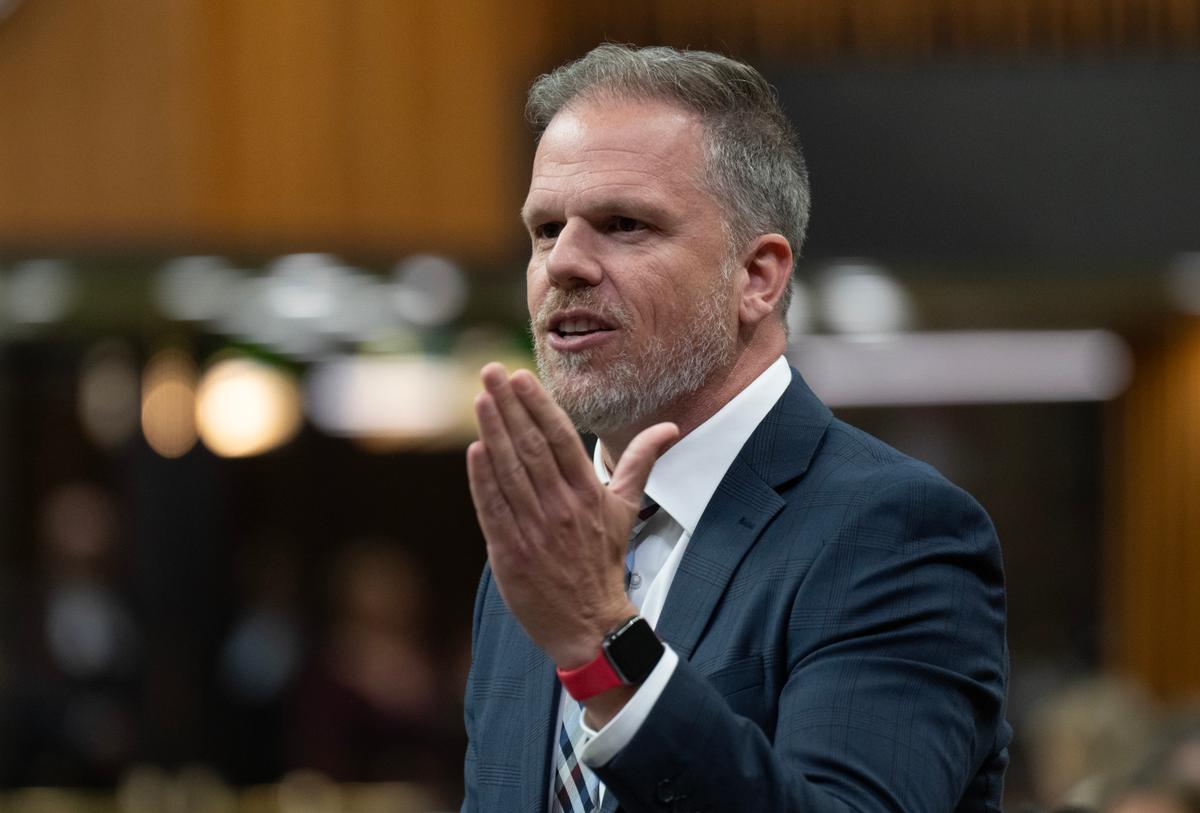 Couche Tard, on the Run Parent Firms Challenge Health Canada Nicotine Pouch Rules