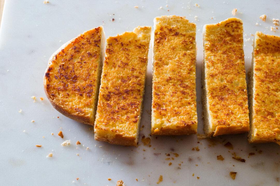How Do You Make the Ultimate Version of Classic Garlic Bread? It’s a Pressing Issue