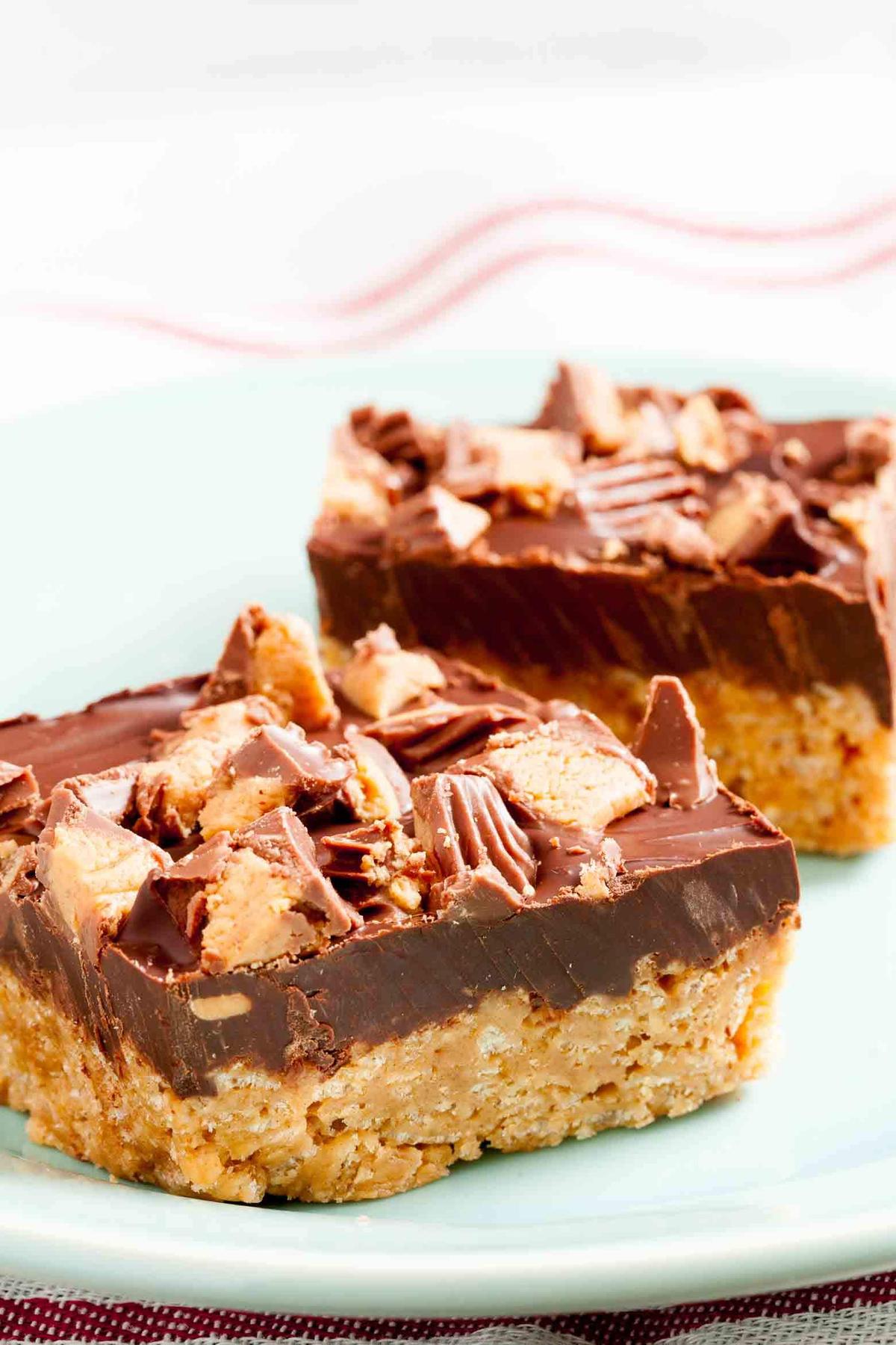 Peanut Butter Chocolate Crispy Bars (No-Bake)