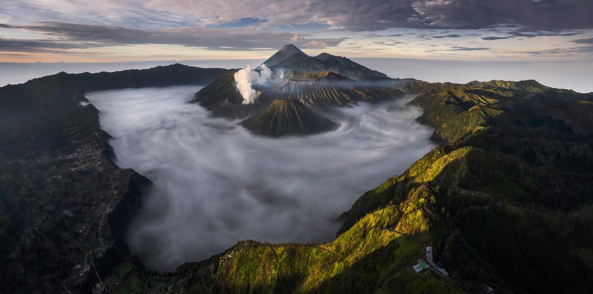 "The Volcanoes Theatre": The Pano Awards Southeast Asia Open Photographer of the Year is Fikri Muharom for his picture of Bromo National Park in Indonesia. (© Fikri Muharom / The 15th Epson International Pano Awards via SWNS)