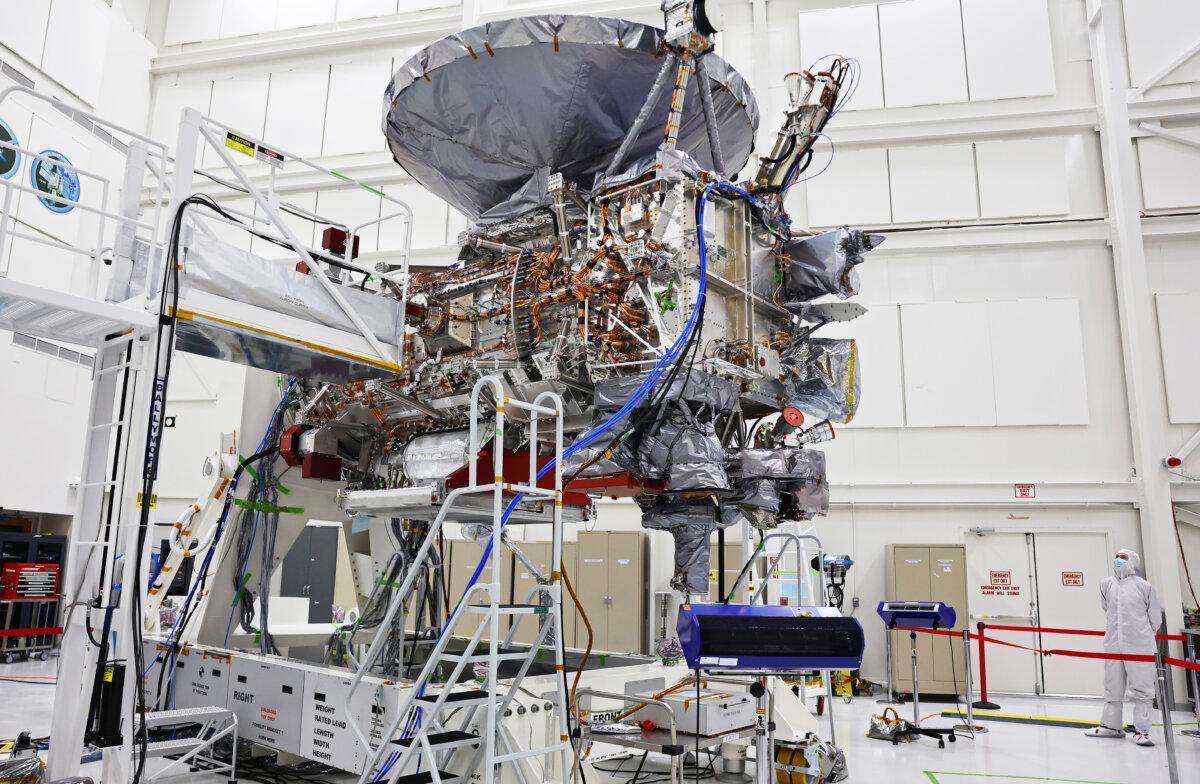 The NASA Europa Clipper spacecraft inside a spacecraft assembly facility clean room at NASA's Jet Propulsion Laboratory (JPL) in Pasadena, Calif., on April 11, 2024. (Mario Tama/Getty Images)