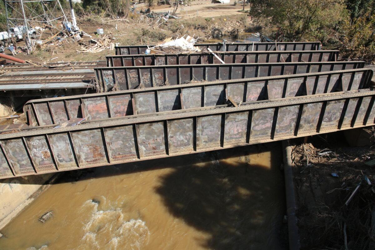 Railway bridges in Biltmore Village, Asheville, N.C., on Oct 4, 2024. (Richard Moore/The Epoch Times)