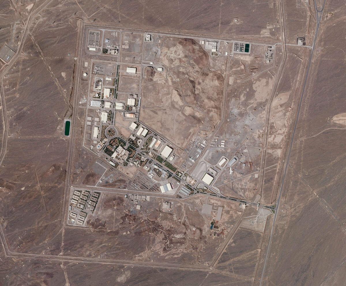 Israel Hits 2 Iranian Nuclear Sites, Iran Retaliates | USNN World News A satellite photo from Planet Labs Inc. shows Iran's Natanz nuclear facility on April 14, 2021. (Planet Labs via AP)