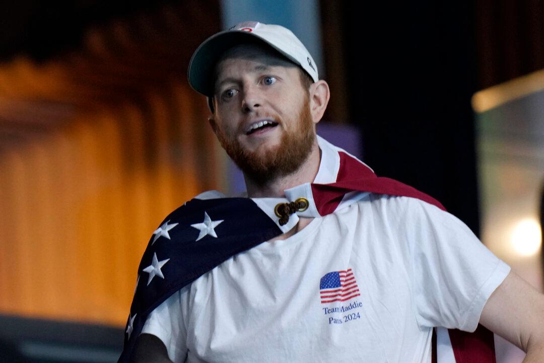 Pat Woepse, Husband of US Women’s Water Polo Star Maddie Musselman, Dies From Rare Cancer