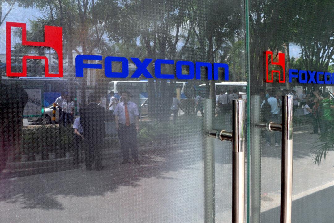Taiwan Says China Detains 4 Apple Supplier Employees Under ‘Quite Strange’ Circumstances
