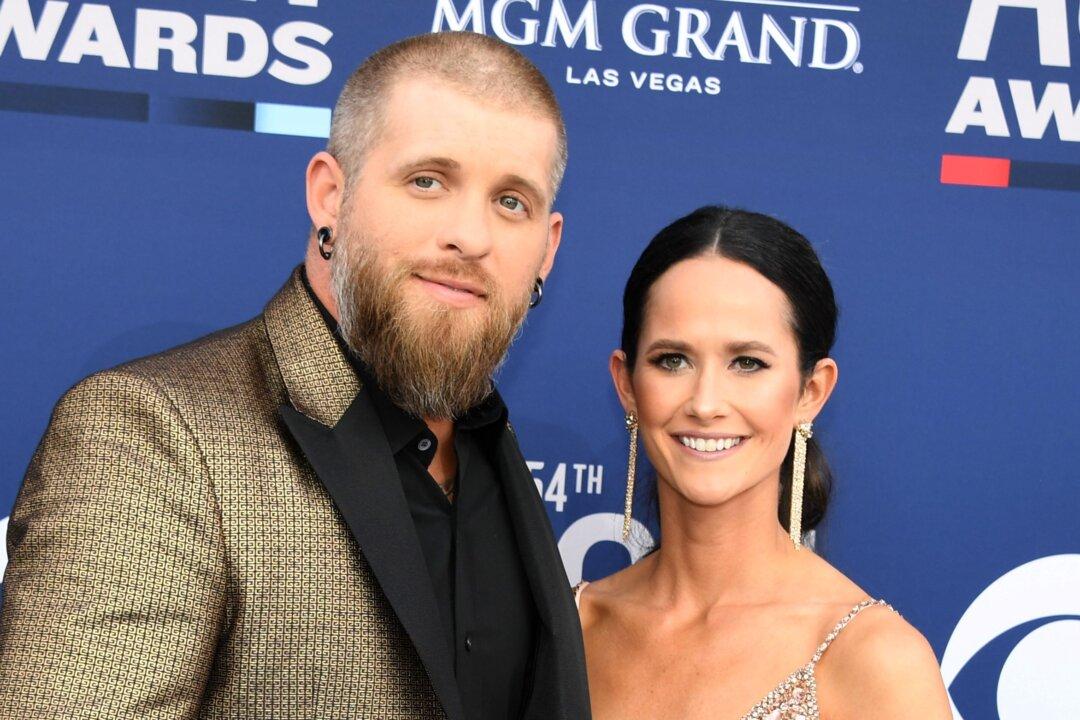 Country Rock Singer Brantley Gilbert’s Wife Gives Birth to Their 3rd Child on Tour Bus Mid-Show