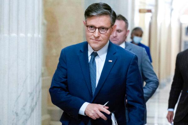 From Gas to Green and Back: How a Second Trump Term Will Impact US Energy | USNN World News House Speaker Mike Johnson (R-La.) walks to a meeting at the Capitol in Washington, on Sept. 11, 2024. (Jose Luis Magana/AP Photo)