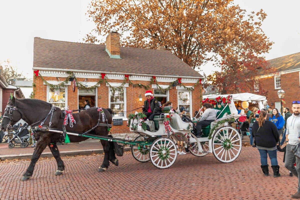 St. Charles, Mo. (Mary Van Winkle, Discover Saint Charles)