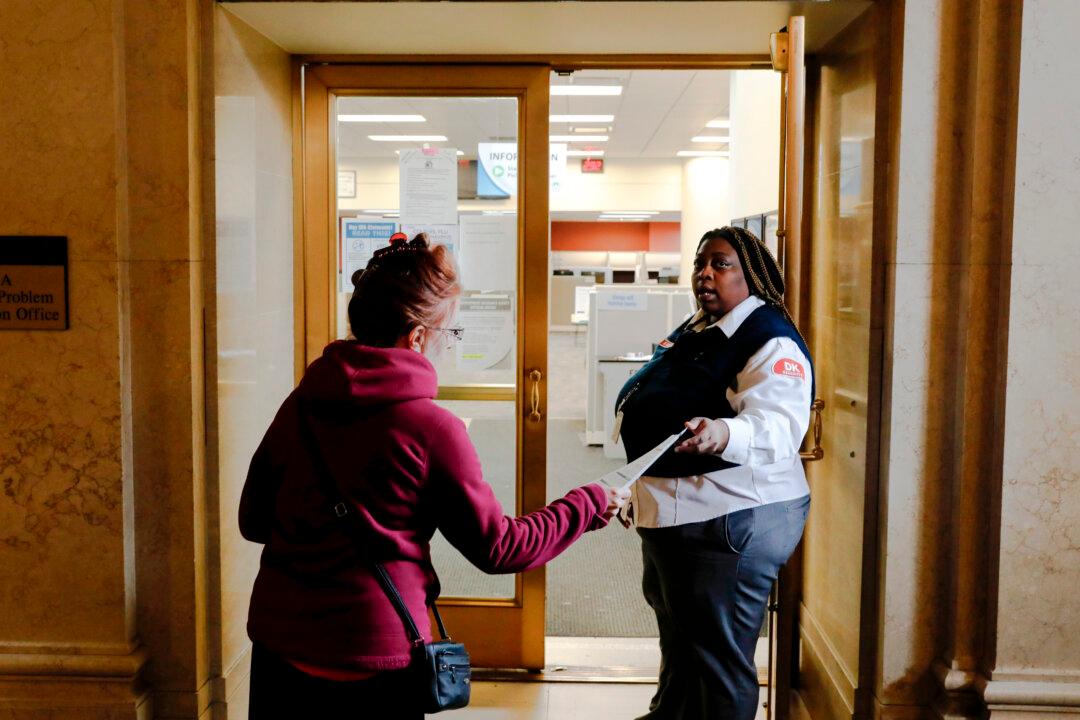 Weekly Jobless Claims Slow After Sharp Hurricane-Fueled Jump