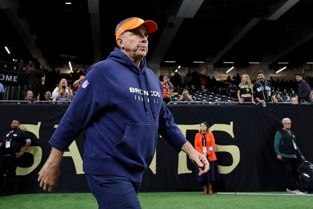 Sean Payton Receives Special Gift in Victorious Return to New Orleans