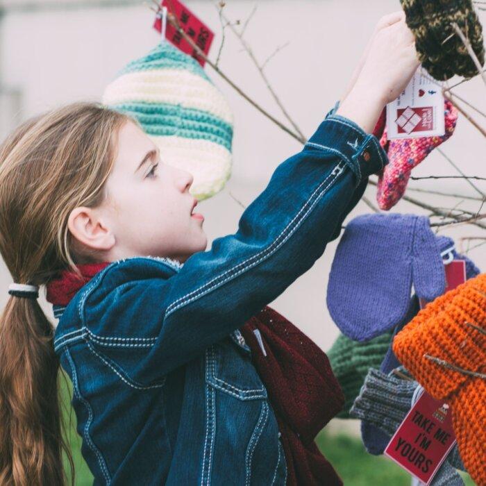 Knitters and Crocheters Across US Stitch Together Blankets, Winter Gear for the Needy