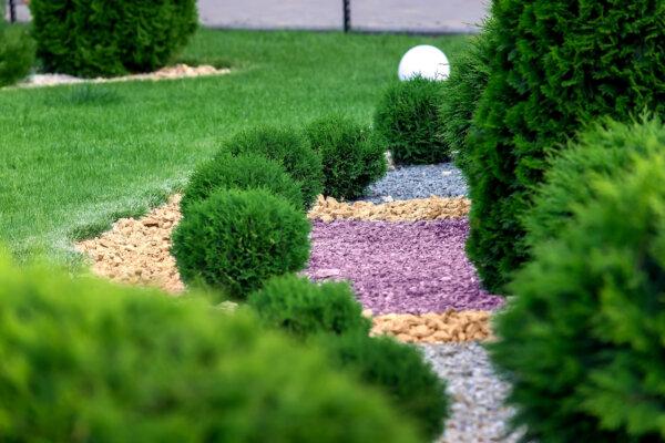Inorganic options such as gravel, river rock, and pebbles are longer-lasting. (Bespaliy/Shutterstock)