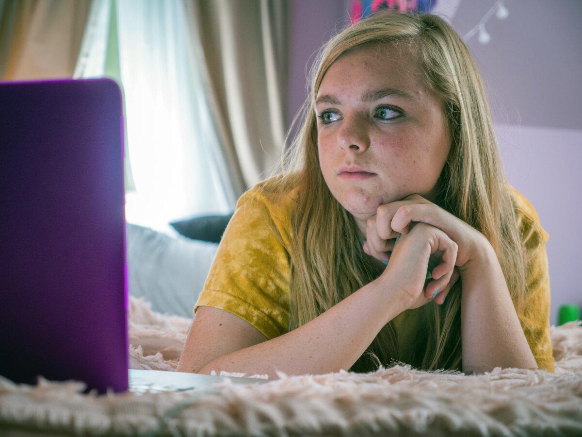 Kayla Day (Elsie Fisher), in "Eighth Grade." (MovieStillsDB)