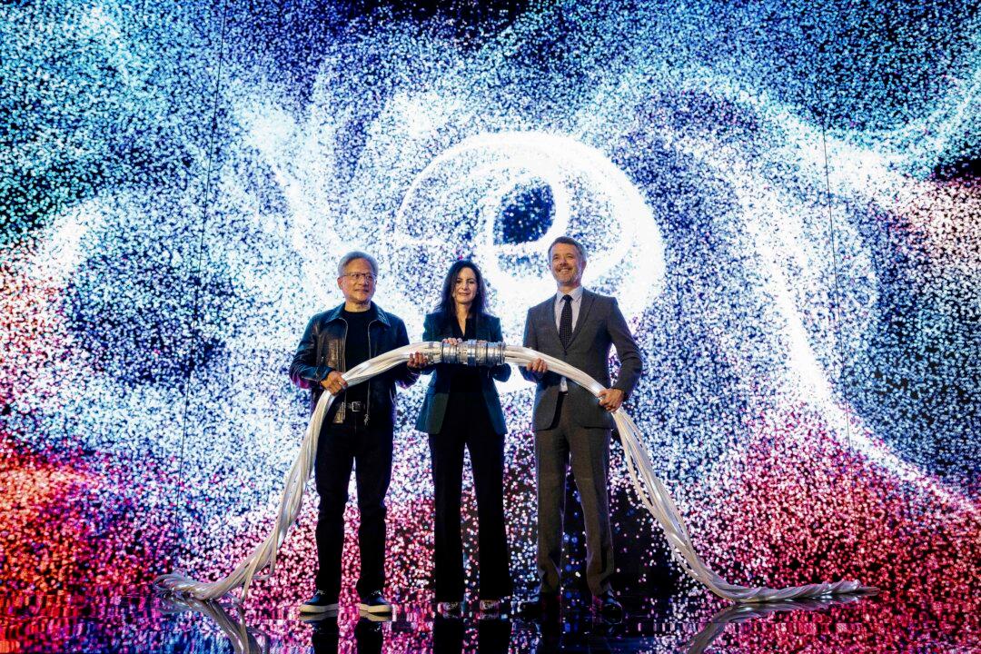 Inside the AI Stock Surge: What Heavy Insider Selling Could Mean for Investors