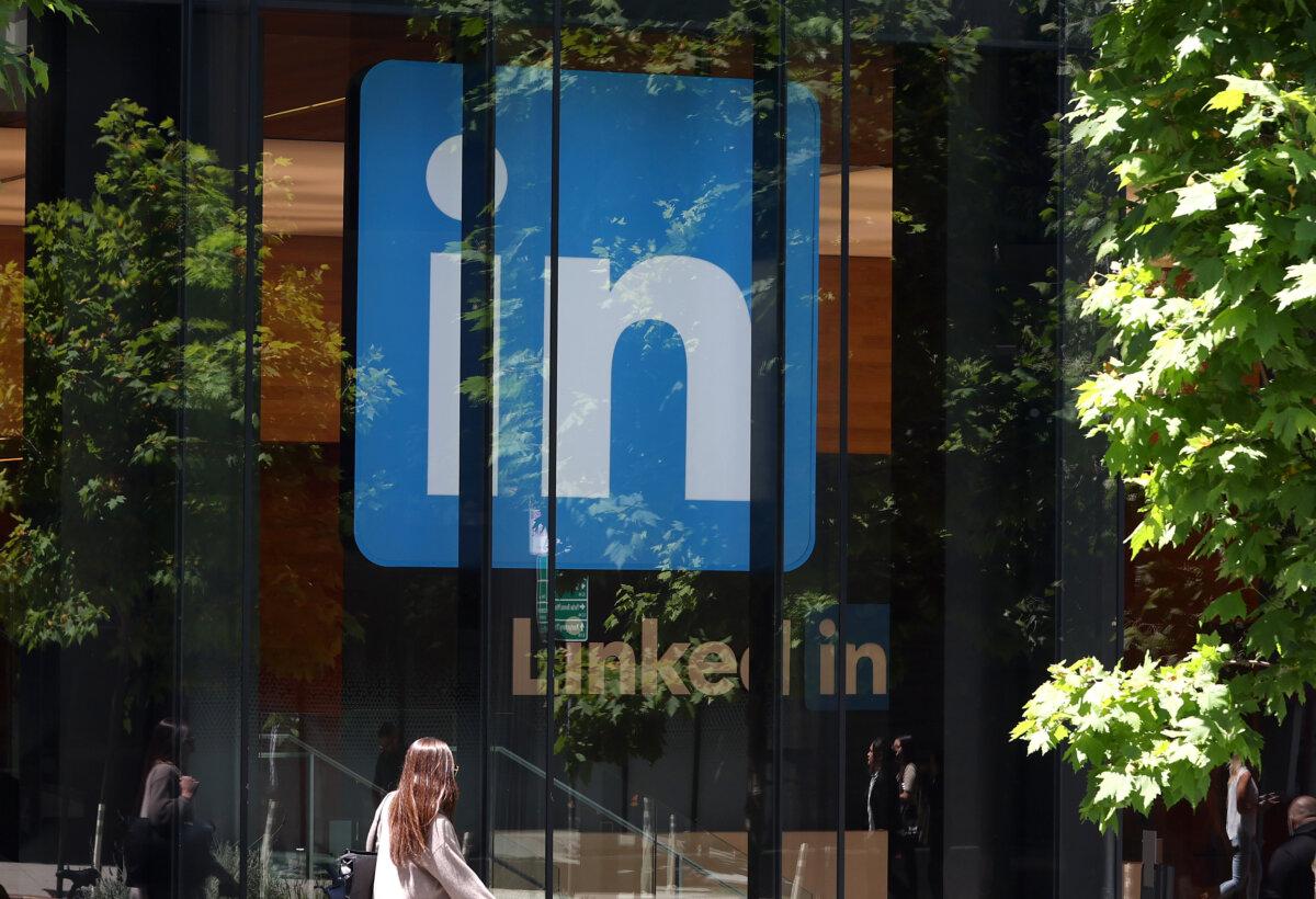 A sign at a LinkedIn office in San Francisco on July 26, 2023. (Justin Sullivan/Getty Images)