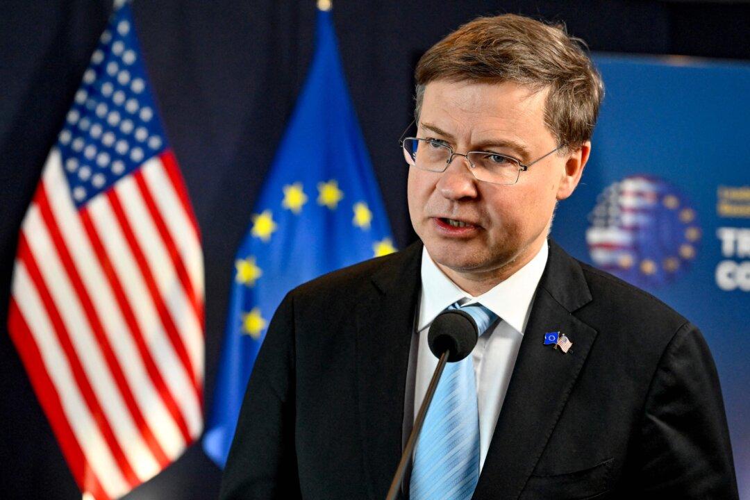 EU Says ‘Significant’ Gaps Remain With China in EV Tariff Negotiations