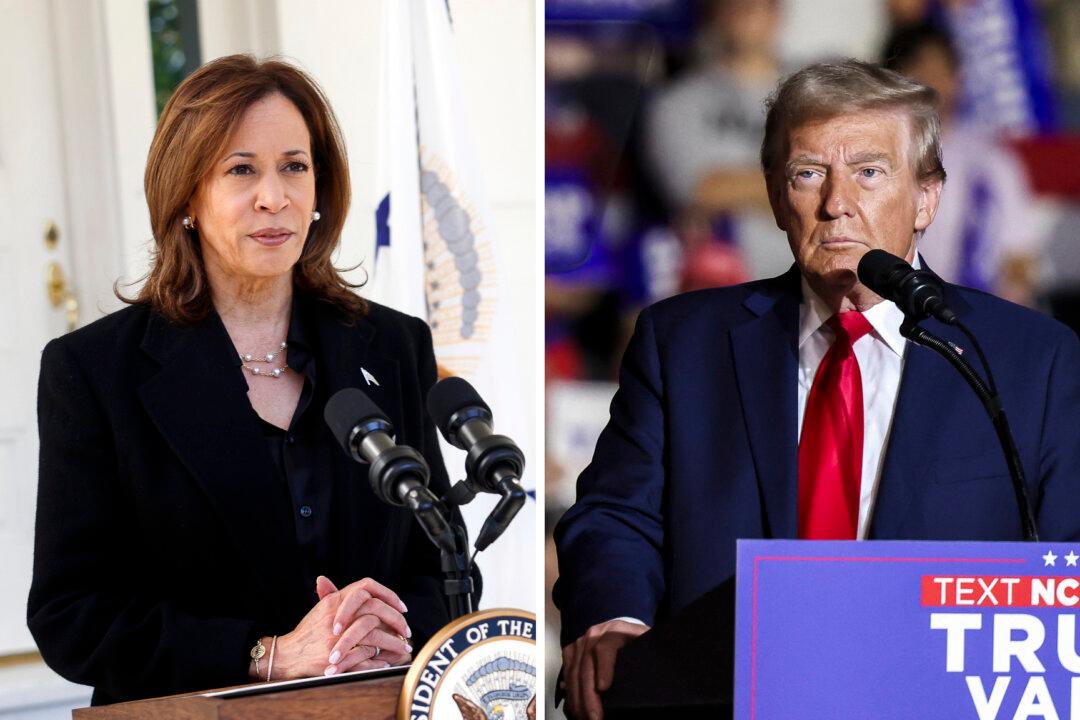 Trump and Harris Campaign in Battleground States Near Election Finish Line