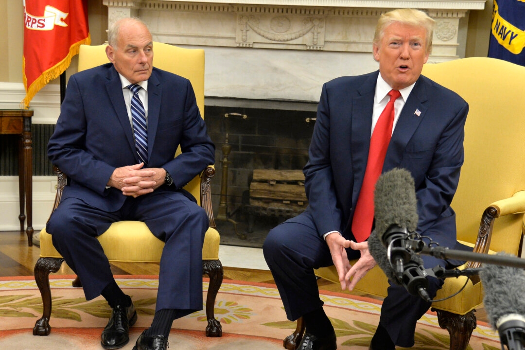 Трамп, бывшие сотрудники Белого дома отвергли обвинения Джона Келли в «фашизме»