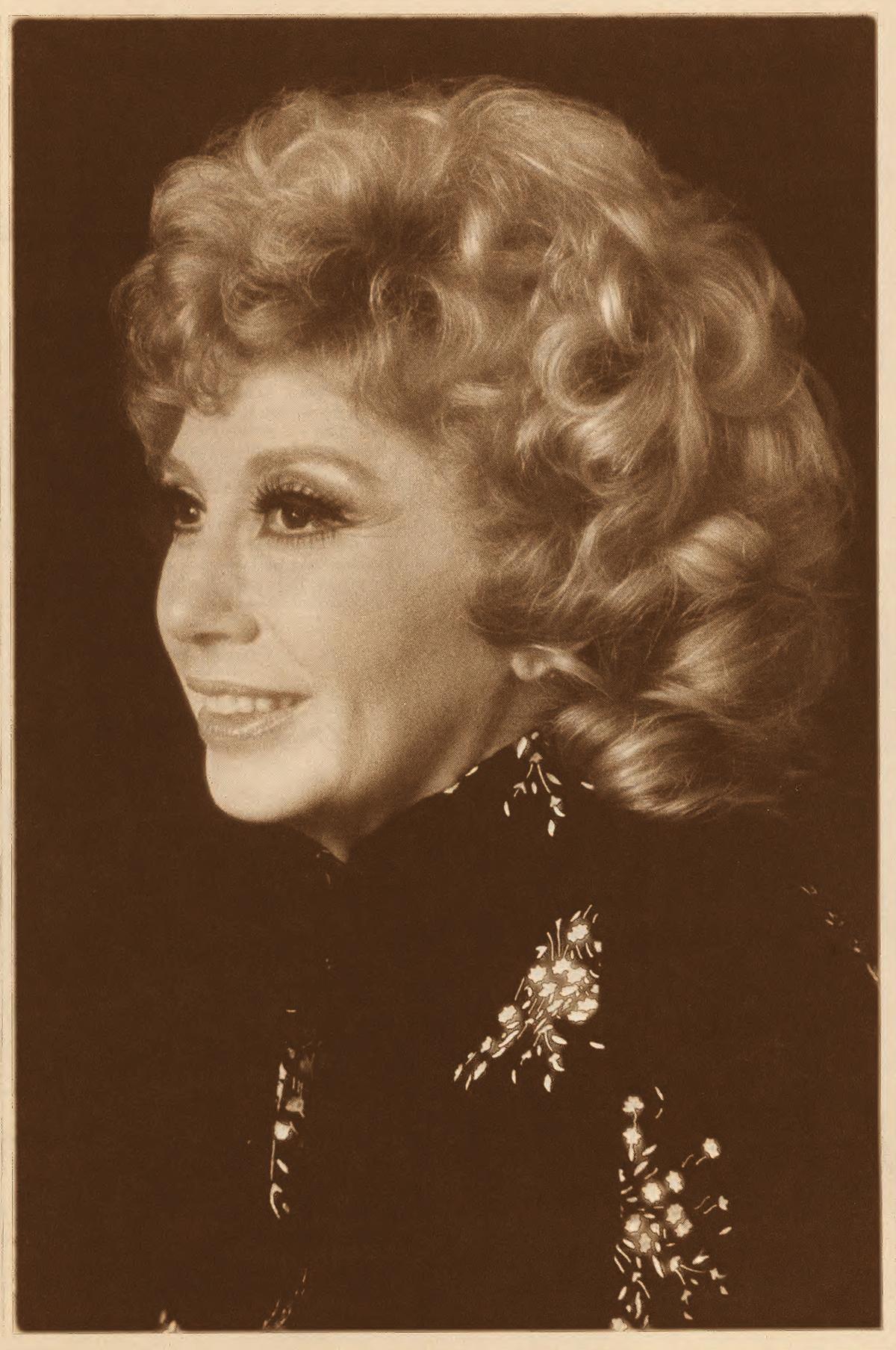 Opera singer Beverly Sills from the album pamphlet for "The Ballad of Baby Doe" by Douglas Moore and John Latouche, 1976. Internet Archive. (Public Domain)