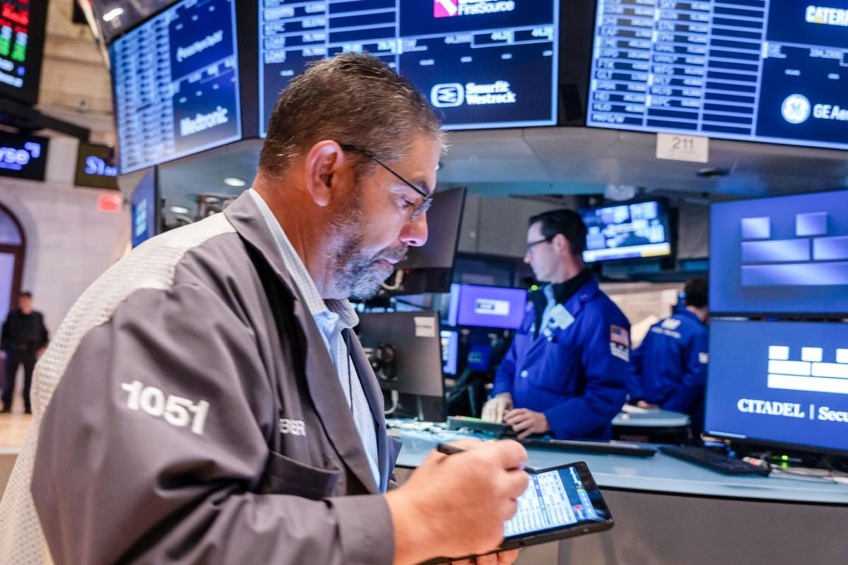 Tesla’s Bullish Earnings Fail to Lift Stocks as Bond Yields Rise thumbnail