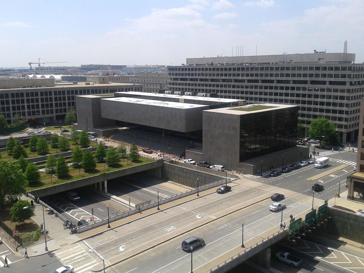 The U.S. Tax Court Building in Washington has a very modernist architectural style. (<a href="https://commons.wikimedia.org/wiki/User:MBisanz">Matthew G. Bisanz</a>/<a href="https://creativecommons.org/licenses/by-sa/3.0/deed.en">CC BY-SA 3.0</a>)