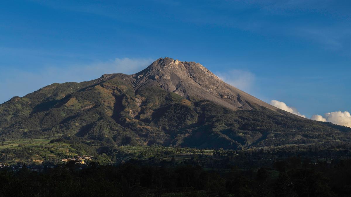 Indonesia’s Marapi Volcano Erupts, Spewing Ash and Hot Clouds