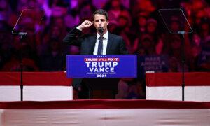 Trump Campaign Distances Itself From Comedianâs Remarks Calling Puerto Rico âGarbageâ