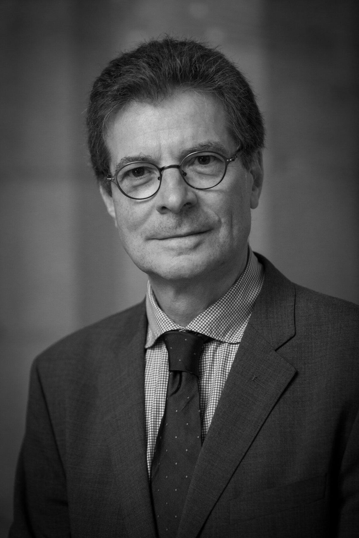 Author Antoine Compagnon in October 2015. (<a href="https://commons.wikimedia.org/wiki/User:Ctruongngoc" target="_blank" rel="nofollow noopener">Claude Truong-Ngoc</a>/<a href="https://creativecommons.org/licenses/by-sa/3.0/" target="_blank" rel="nofollow noopener">CC BY-SA 3.0</a>)