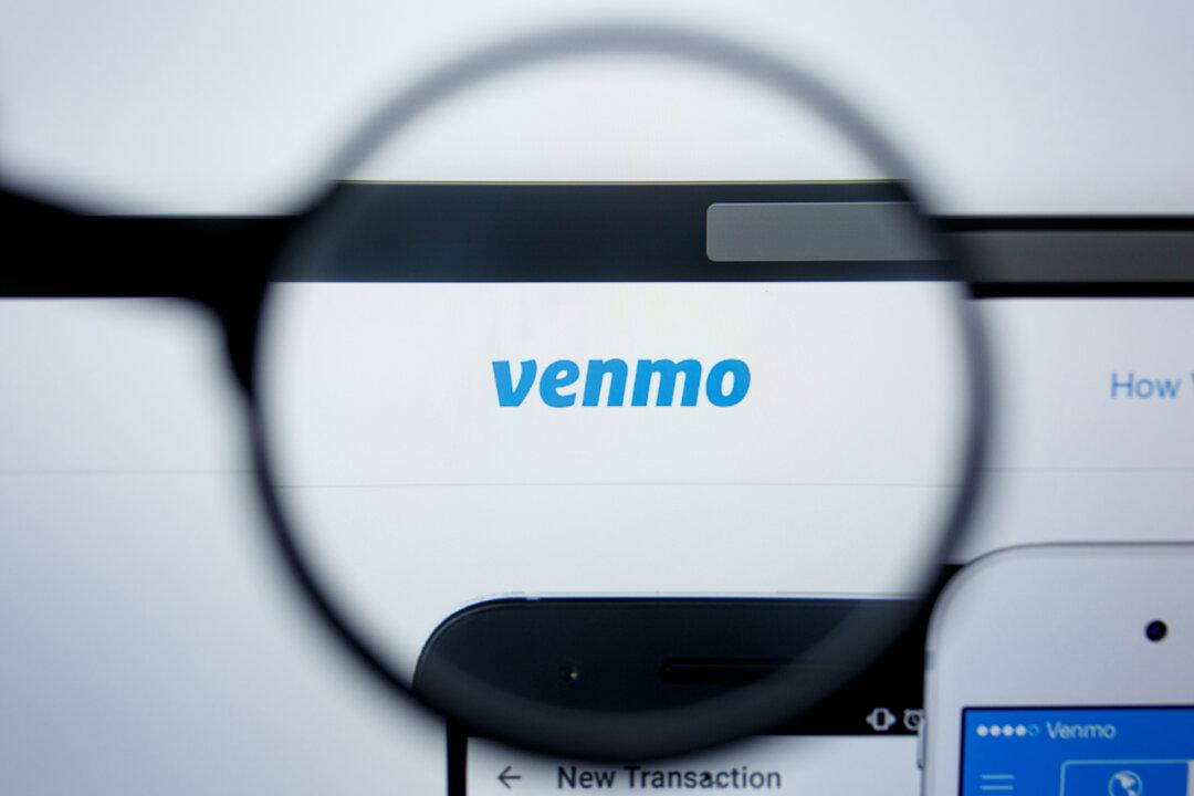Pros and Cons of Using a Credit Card on Venmo