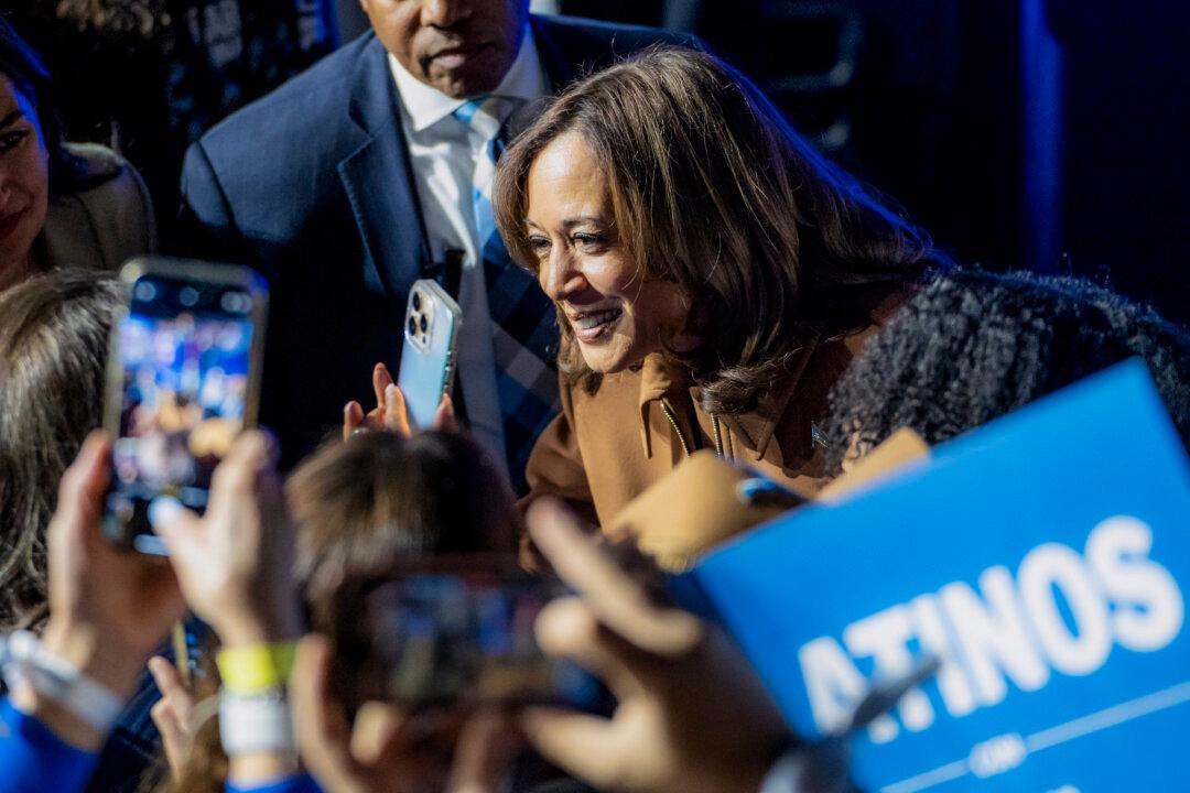 Harris Pitches Herself to Michigan Workers in 3-City Swing