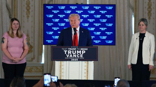 Trump Holds Press Conference at Mar-a-Lago; Harris Speaks From Ellipse; Steve Bannon Released