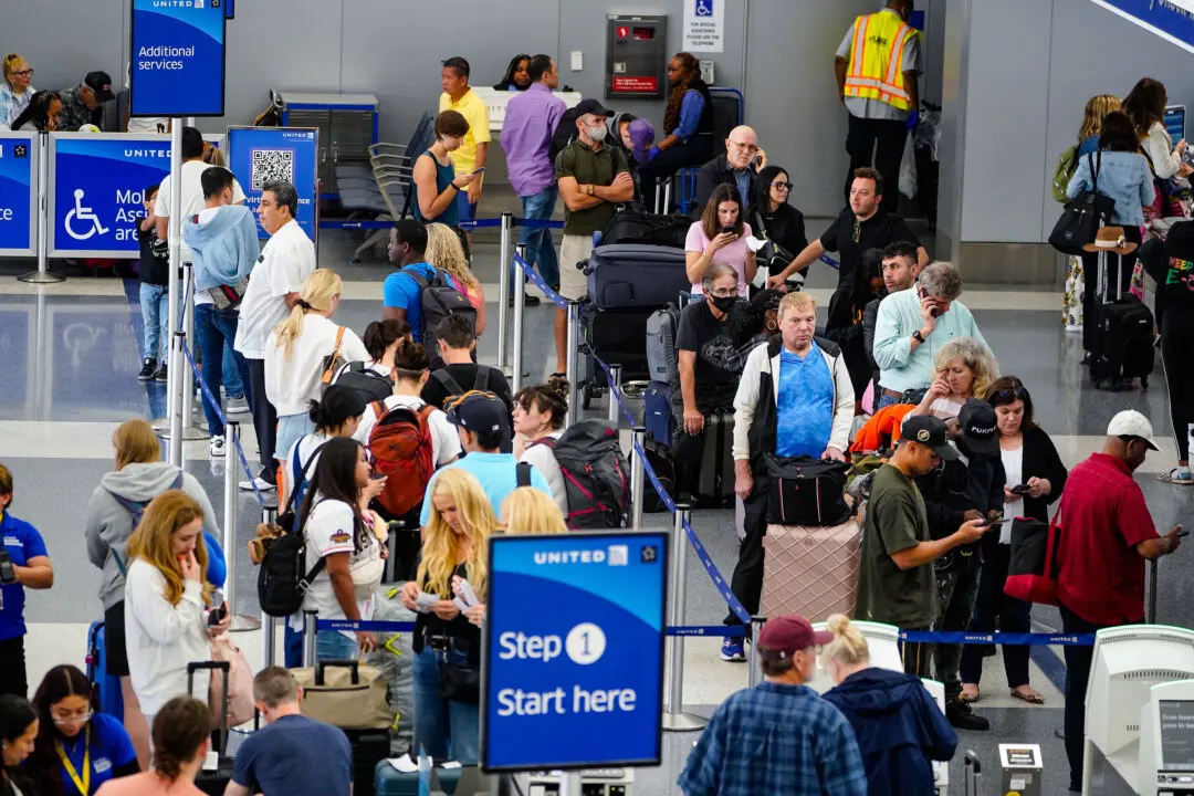 US Airlines Reduce Seats on Some Major Routes During July 4 Travel Period