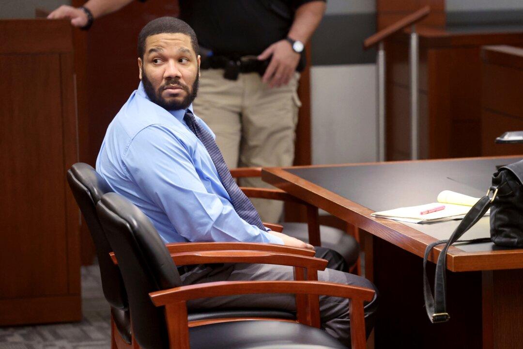 Man Found Guilty of Killing 2 From Vietnam in Las Vegas Hotel Room in 2018