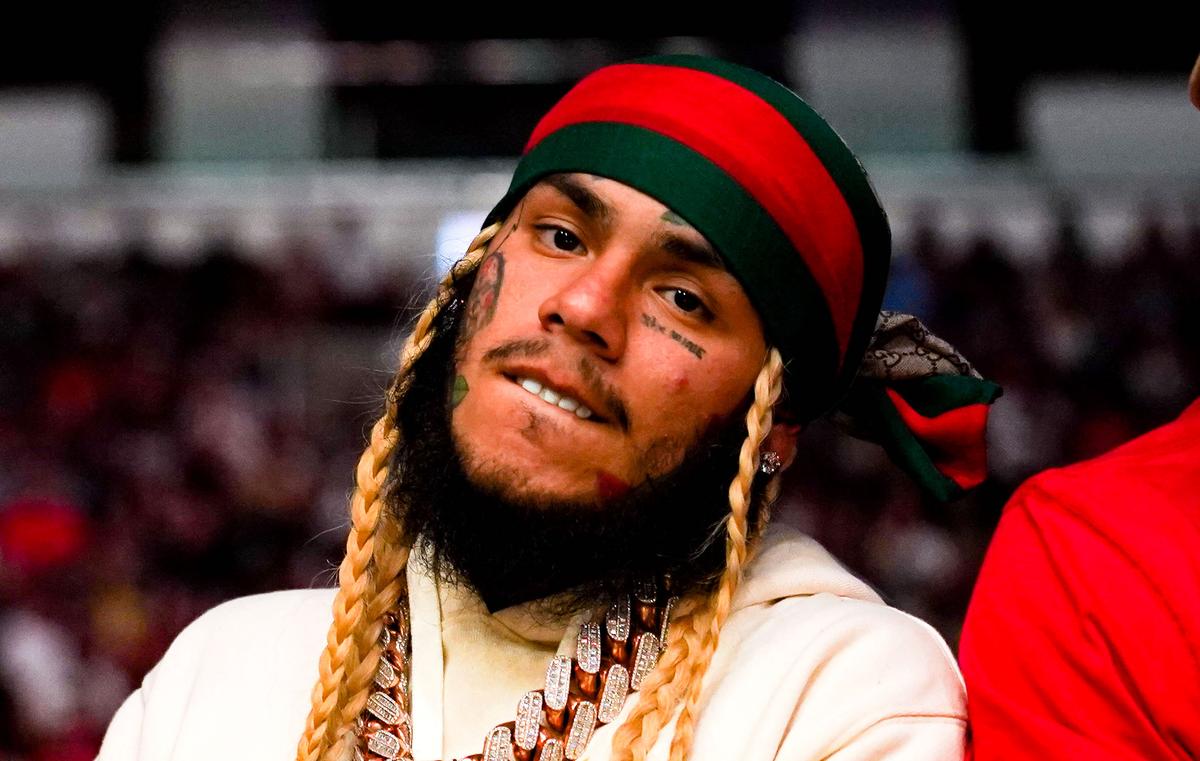 Rapper Tekashi 6Ix9ine Detained in New York on Parole Violation Claims