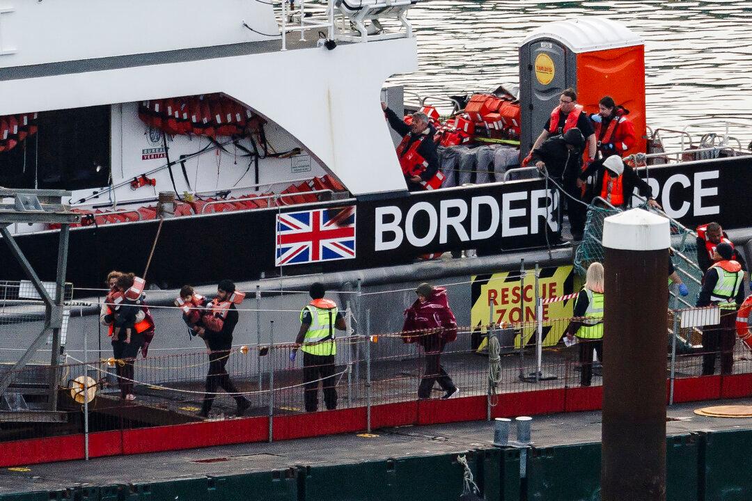 Over 2,000 Illegal Immigrants Crossed Channel in November: Home Office