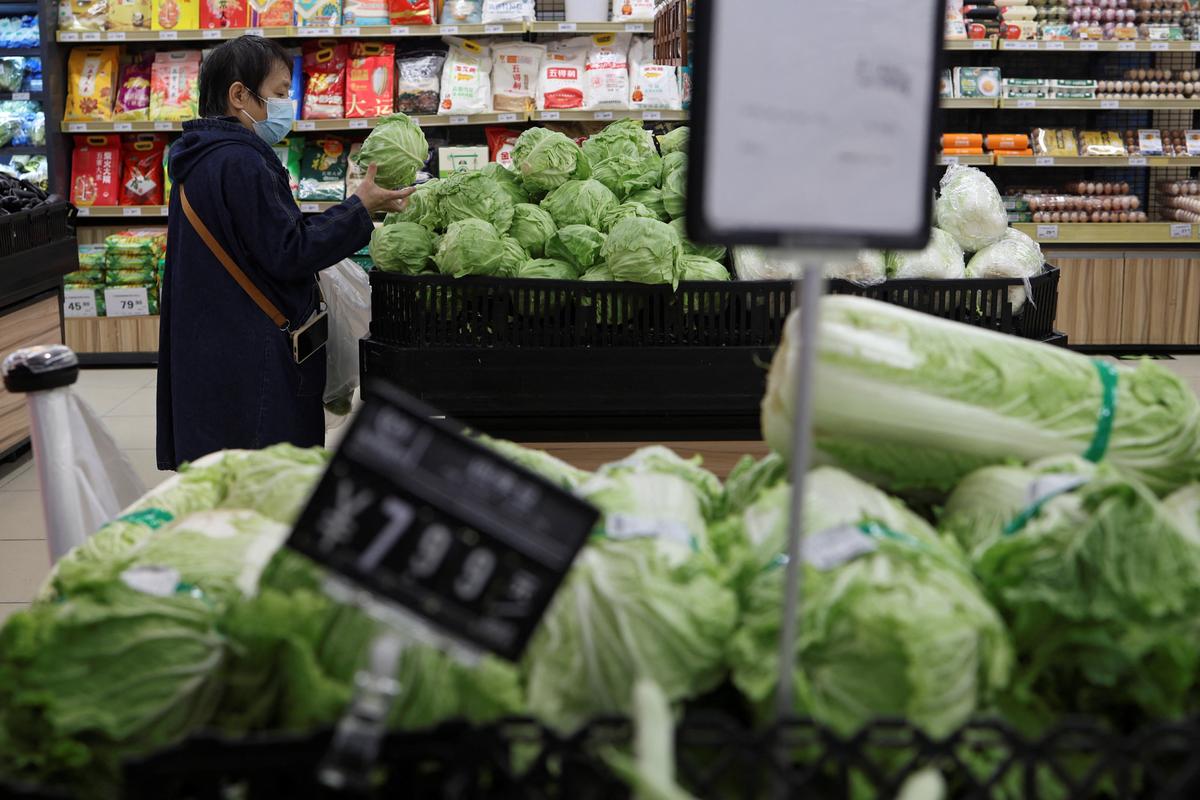 China’s Q3 GDP Hits Weakest Pace Since Early 2023, Backs Calls for More Stimulus