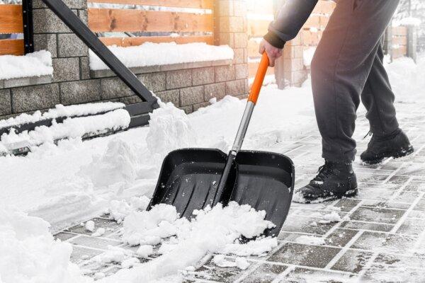 Polyethylene snow shovels are lightweight and easy to maintain. (Krasula/Shutterstock)