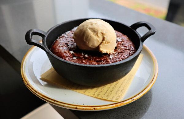 These Cast-Iron Kahlua Brownies Offer an Indulgent Take on Nostalgia