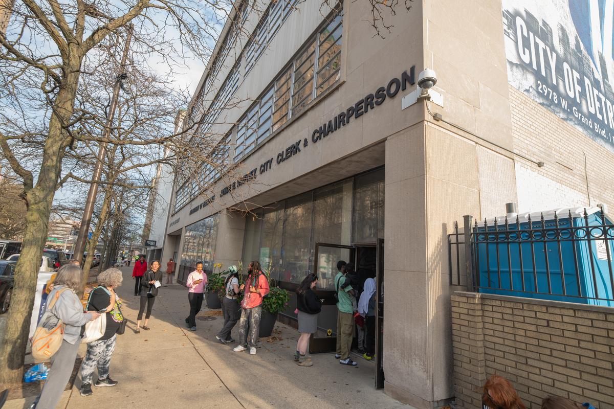 Michigan Study Finds Democratic Poll Workers Far Outnumber Republicans