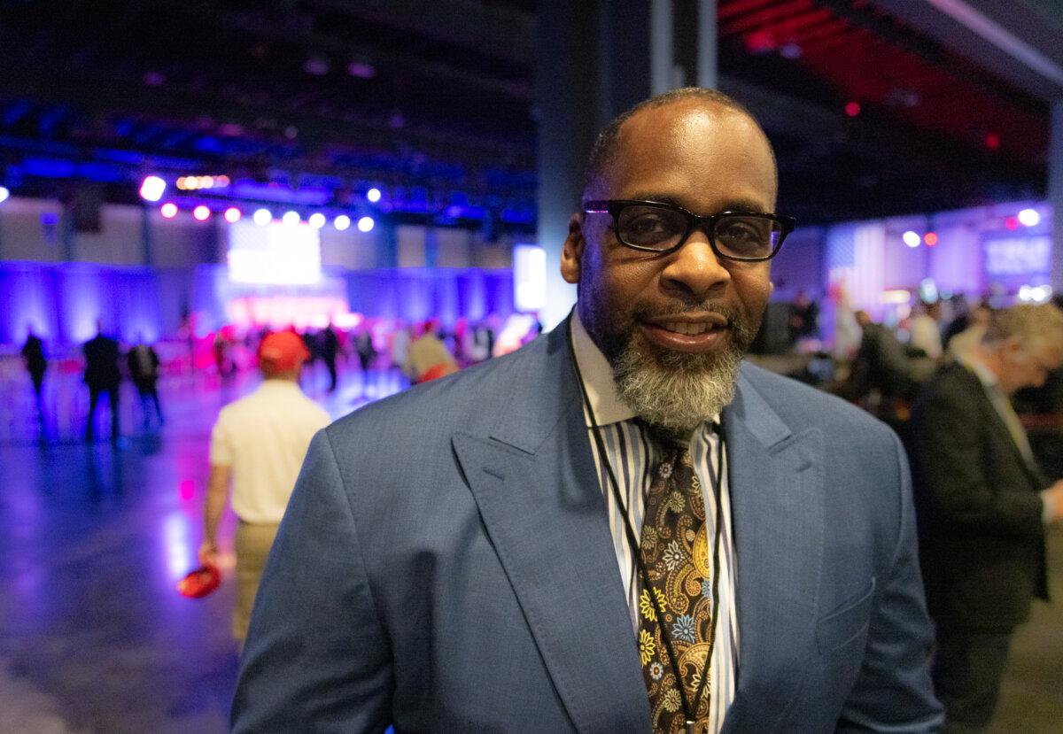 Former Mayor of Detroit Kwame Kilpatrick arrives to an election night watch party hosted by former President Donald Trump in West Palm Beach., Fla., on Nov. 5, 2024. (John Fredricks/The Epoch Times)