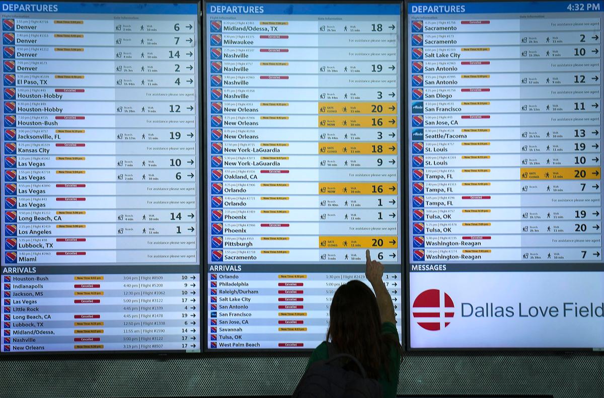 US Airlines Required to Give Automatic Refunds for Canceled, Delayed Flights