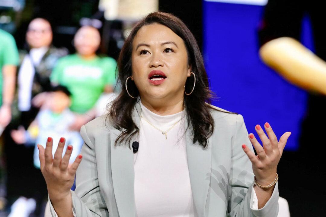 Former Oakland Mayor Charged in Alleged Corruption Scheme