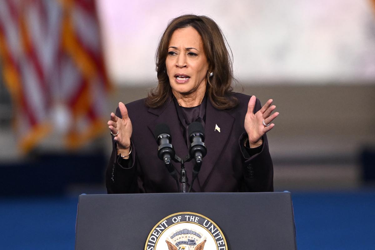 Harris Concedes to Trump, Promises Peaceful Transition
