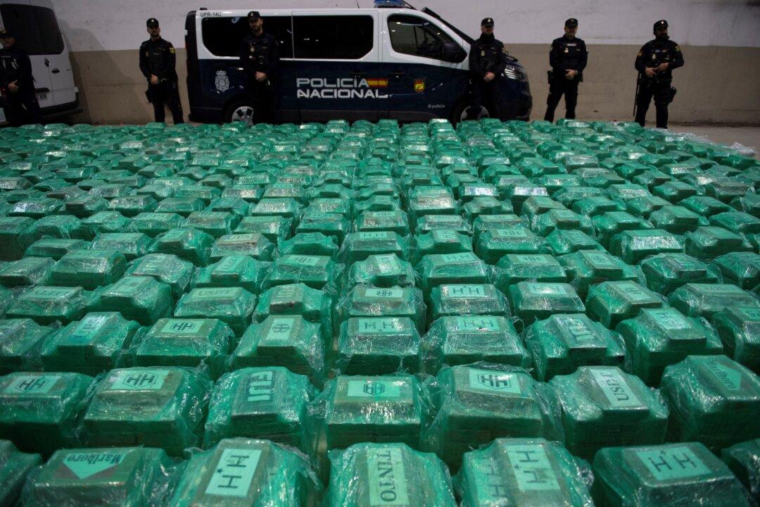 Spain Seizes 13 Tonnes of Cocaine Hidden Behind Bananas on Container From Ecuador