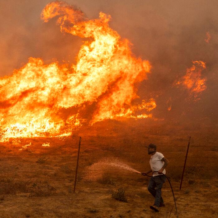 132 Structures Destroyed in Southern California Wildfire as Fierce Winds Expected to Subside