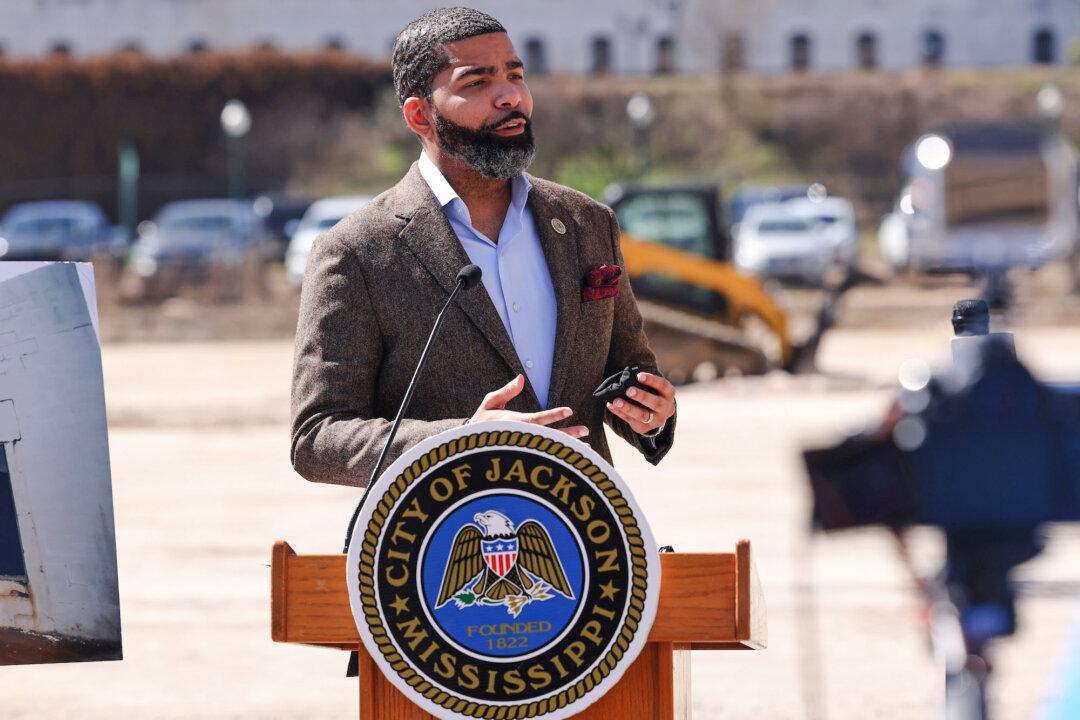 Indictment Against Jackson Mayor, Others Alleges More Than $80,000 in Bribes