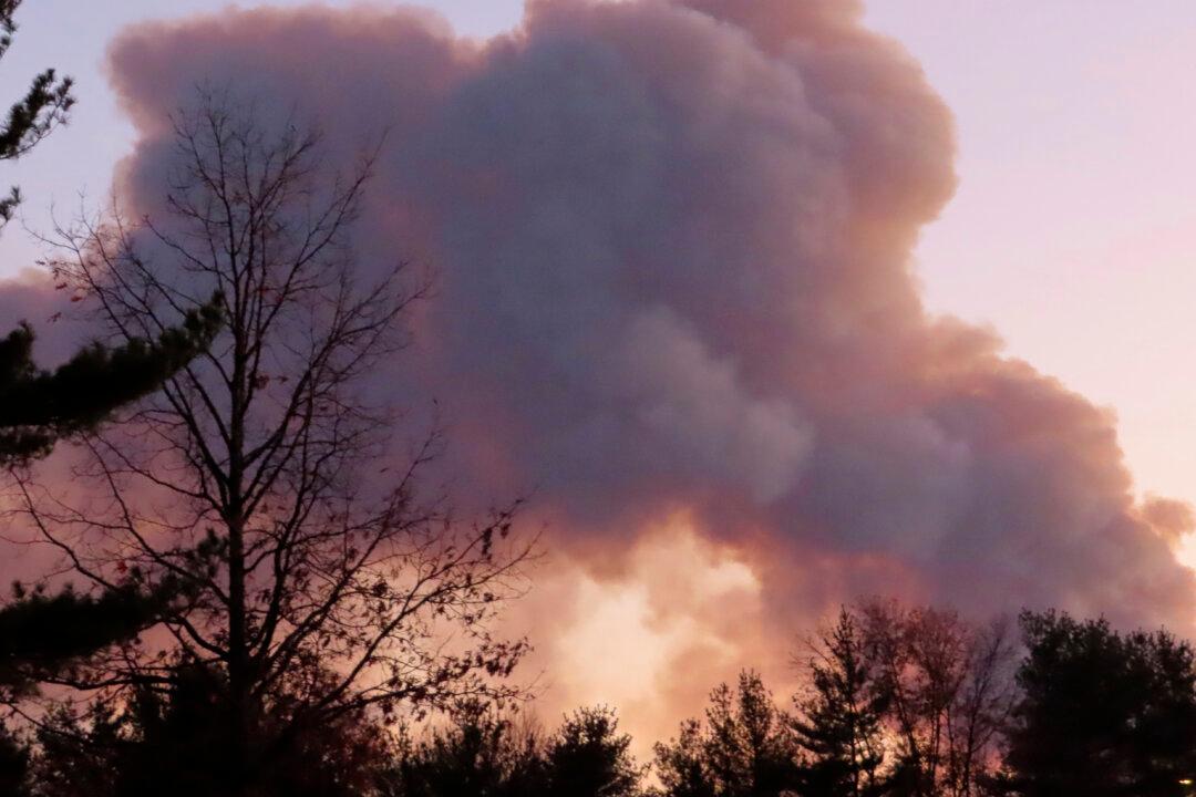 18-Year-Old NY Parks Worker Dies Fighting Wildfires; Air Quality Warnings Issued in NY, NJ