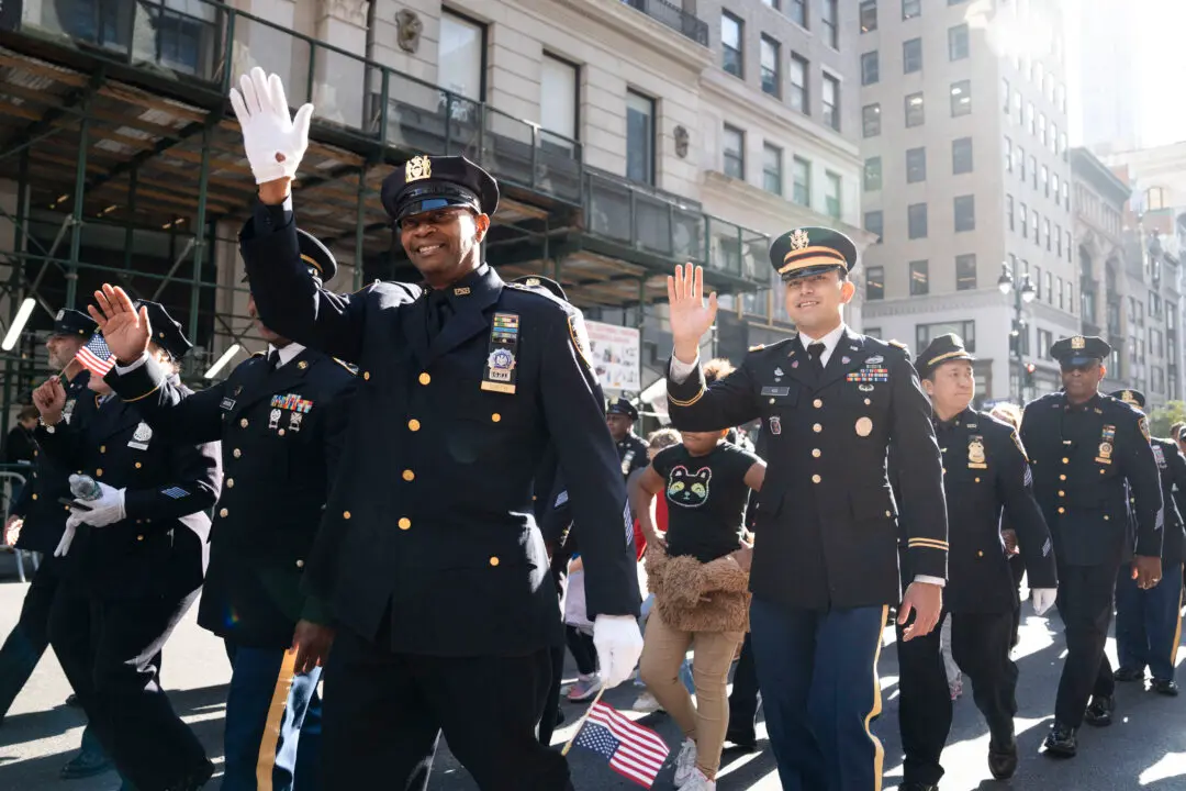 National Veterans Parade Held in Washington to Honor US Service Members