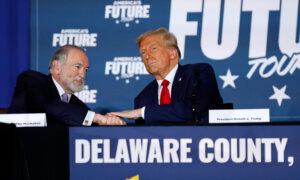 Trump Selects Former Gov. Mike Huckabee as Ambassador to Israel