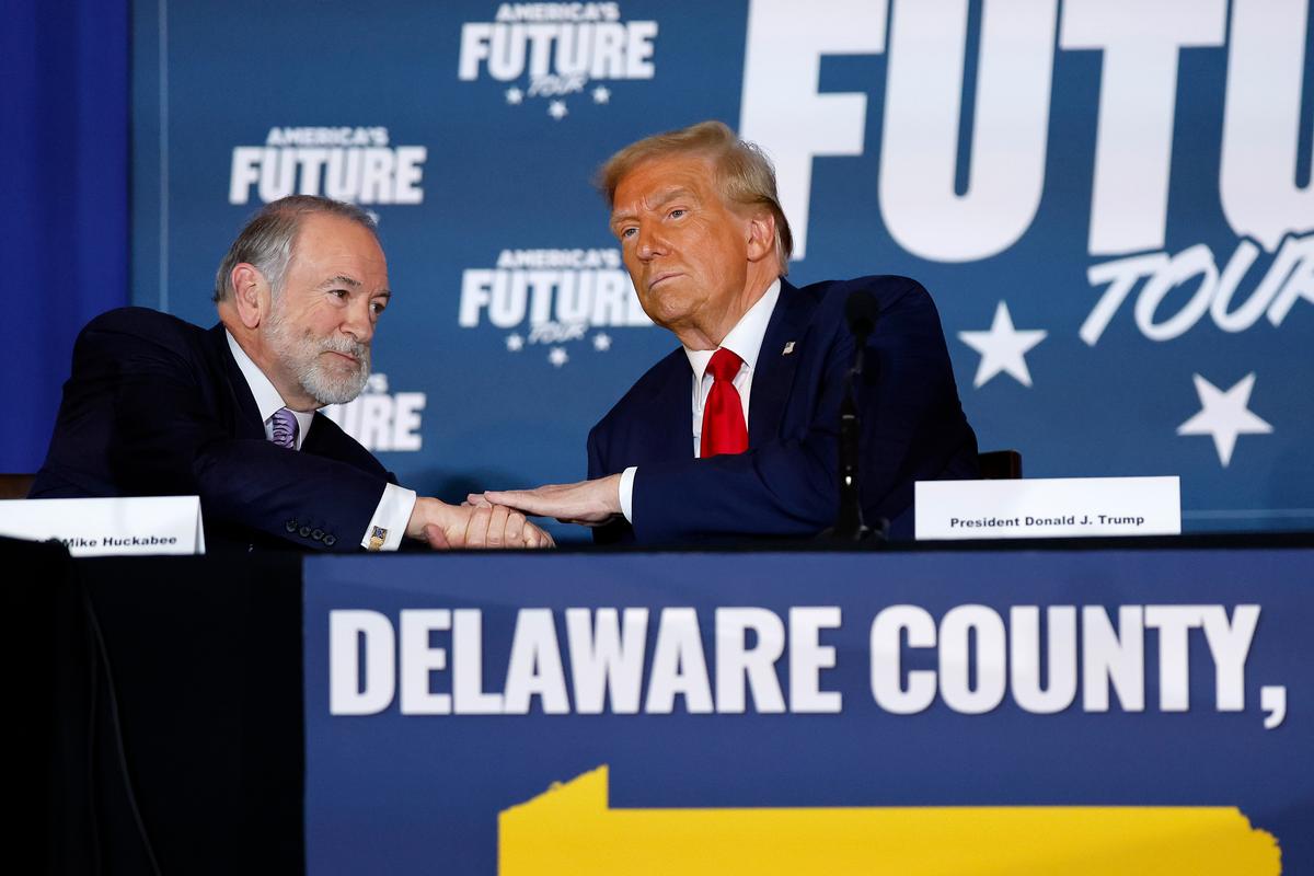 Trump Selects Former Gov. Mike Huckabee as Ambassador to Israel